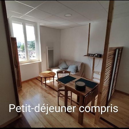Studio Sympa Avec Petit Dejeuner Entre Canal Et Loire Роан Экстерьер фото