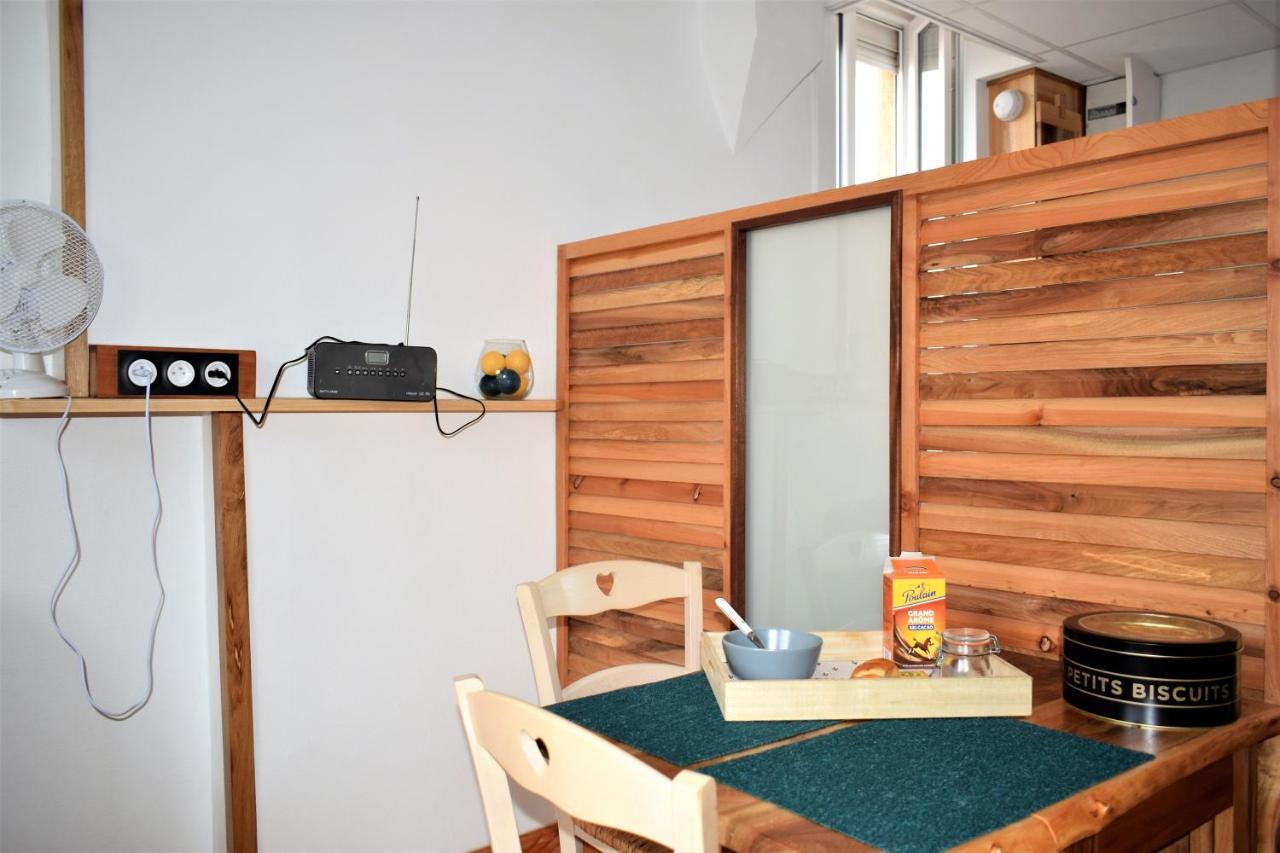 Studio Sympa Avec Petit Dejeuner Entre Canal Et Loire Роан Экстерьер фото